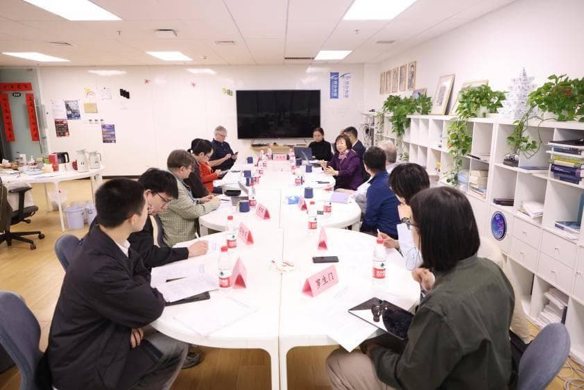陈霞与清华大学师生探讨高校逻辑教育之路