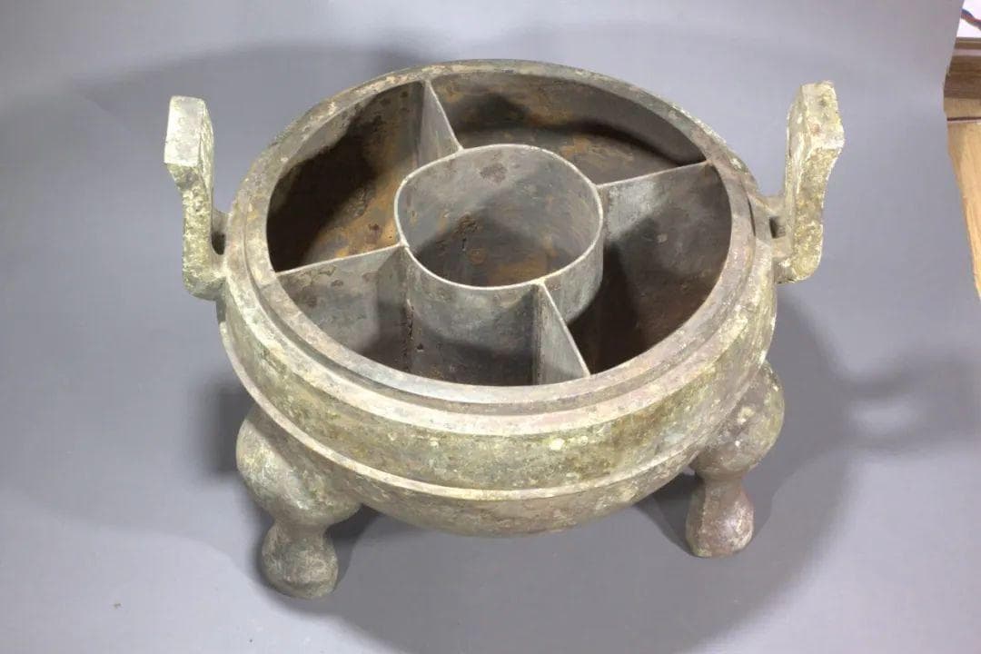 见识一下！古人的鸳鸯火锅、御寒神器、香薰机……