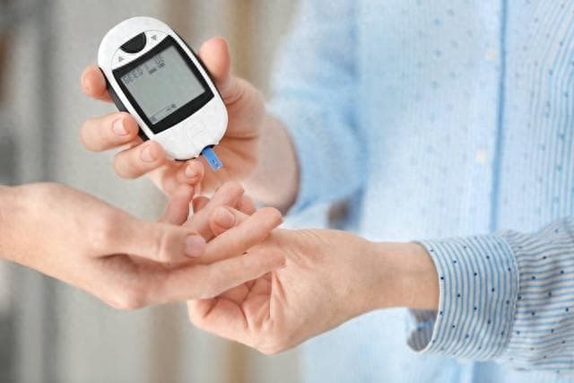糖尿病必知：血糖值从1到33.3mmol/L的8个数据，关键时刻可保命