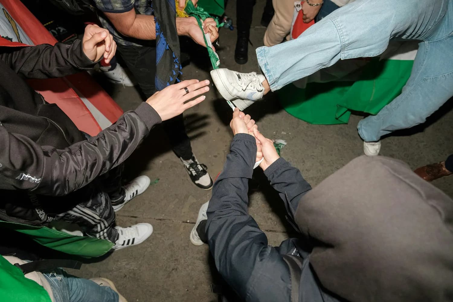 春游必备：两个超有趣的户外亲子游戏及安全指南