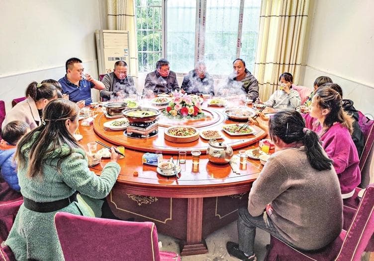高质量陪伴父母：从聊天到旅游的八大实用建议