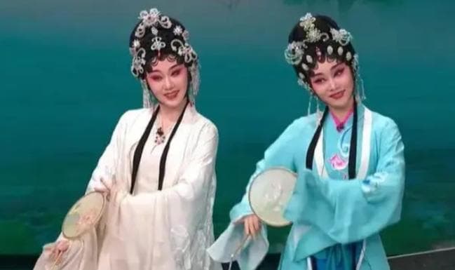 叶童与赵雅芝、许仙与白素贞：三十年再现