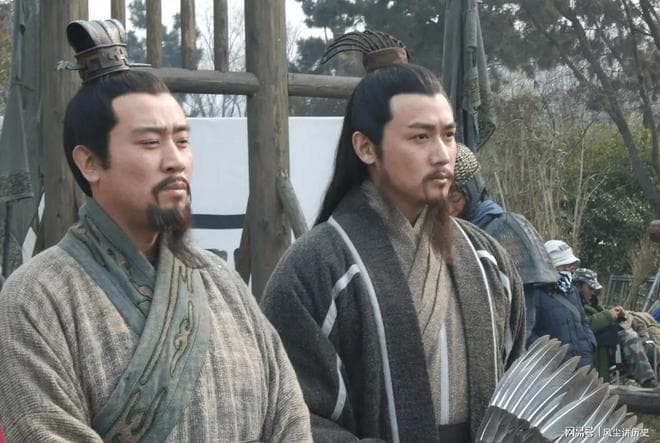 诸葛亮作为天下奇才，为何会选择出山辅佐势力弱小的刘备？