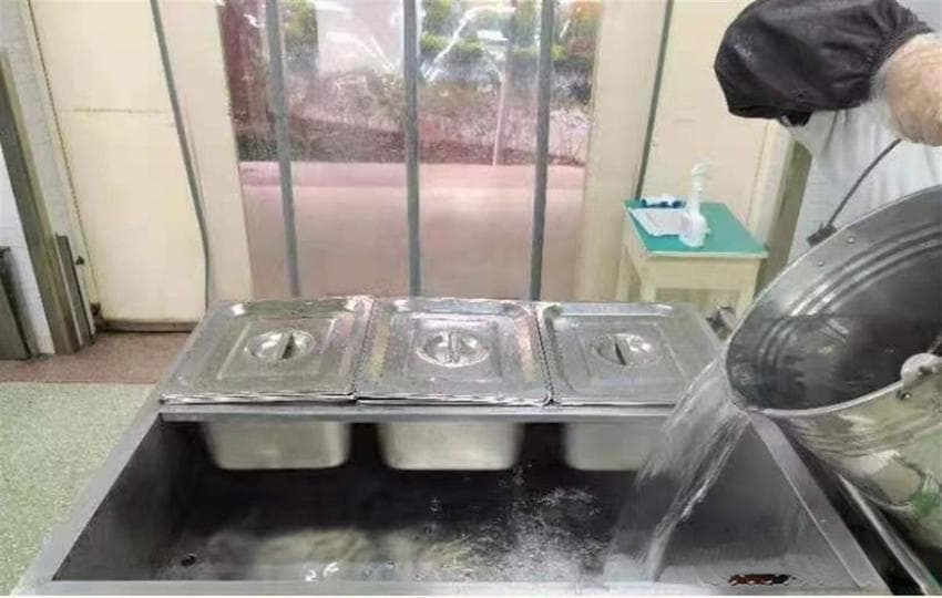 AI助力学校食堂管理升级 江汉区多所学校智慧食堂受好评