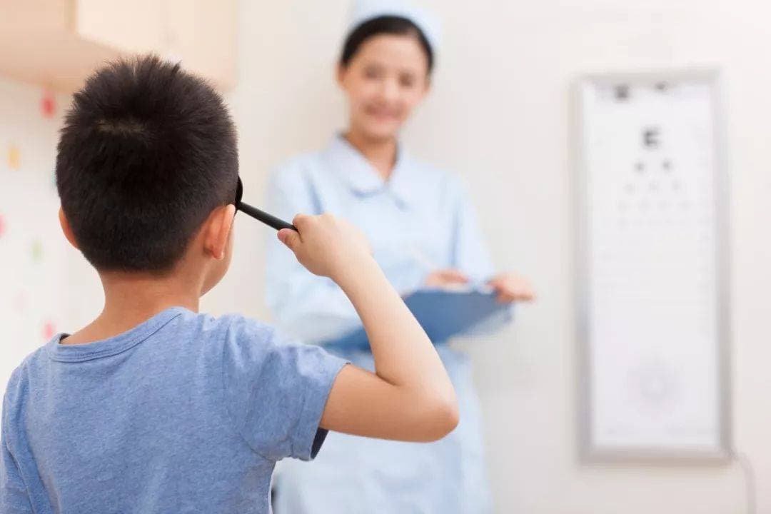 配离焦镜，看完这“6问6答”，省事又安心
