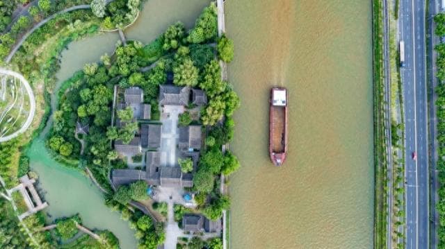 对运河城市文化的历史审度和诗意疏解