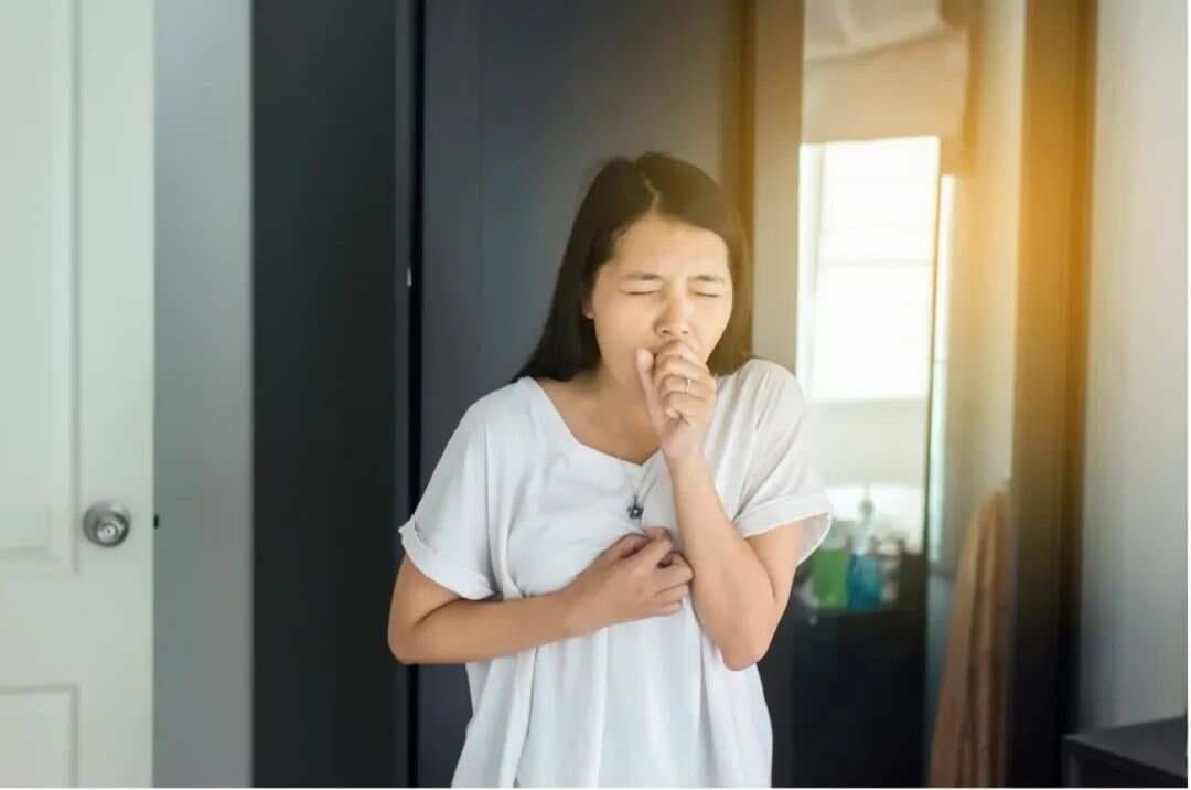 新冠阳性后，嗓子“吞刀片”的快来！缓解咽痛的5个方法，一次打包给你