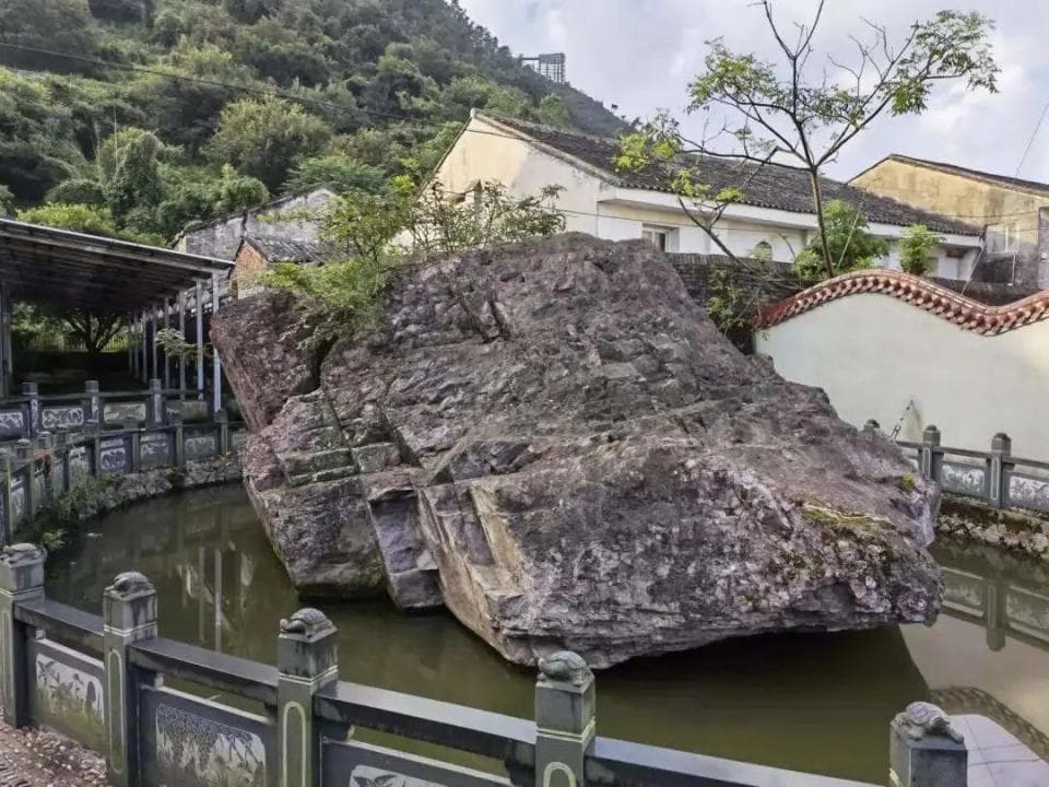 神话传说！苍南这块石头救过皇帝的命！