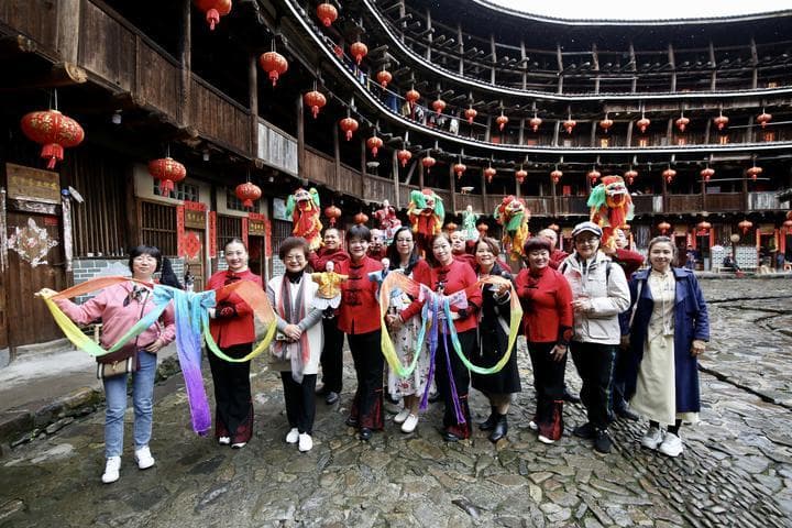 福建漳州土楼：独一无二的大型民居建筑艺术瑰宝
