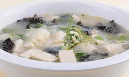 洛阳豆腐汤：豫菜系中的传统美味