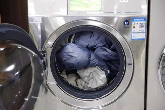 冬季衣物如何清洗更科学？羽绒服、毛呢大衣、羊绒衫清洗全攻略