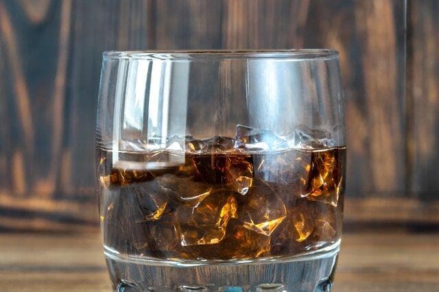 全球十大伏特加经典调酒 10种好喝的伏特加鸡尾酒配方大全
