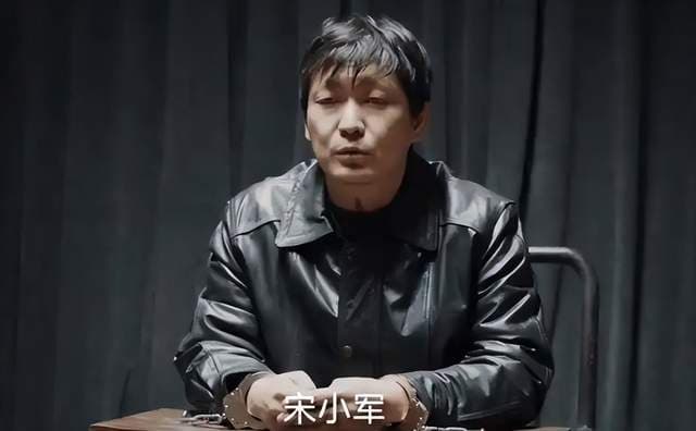 演完《士兵突击》，18年后演《我是刑警》，明明同一人差点没认出