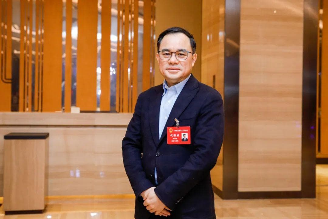 重庆三位全国人大代表建言：发力新能源汽车、人工智能等未来产业