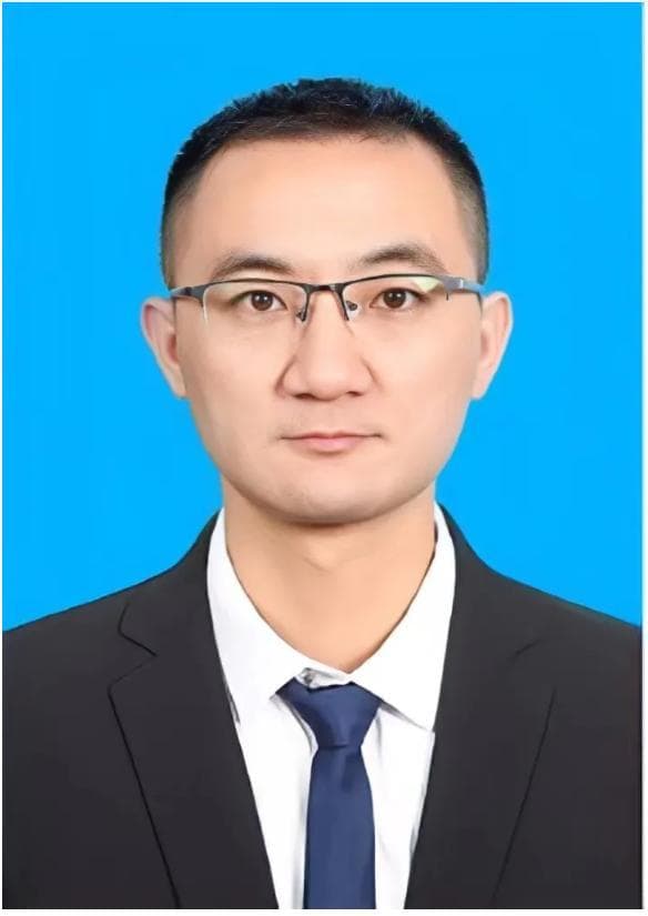 深度学习在二维材料研究中的应用：从特性表征、材料预测到智能设计