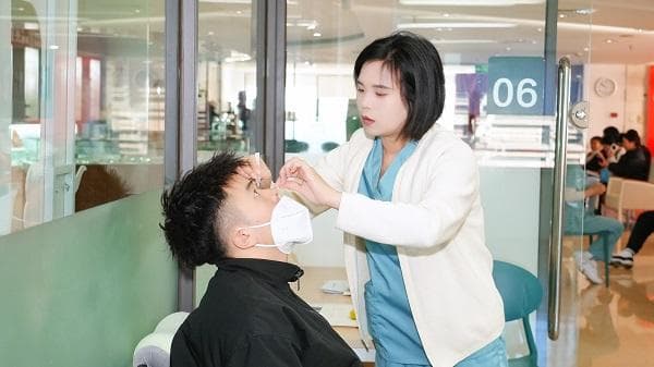 北京茗视光眼科：刚做完近视手术春节假期如何护理？