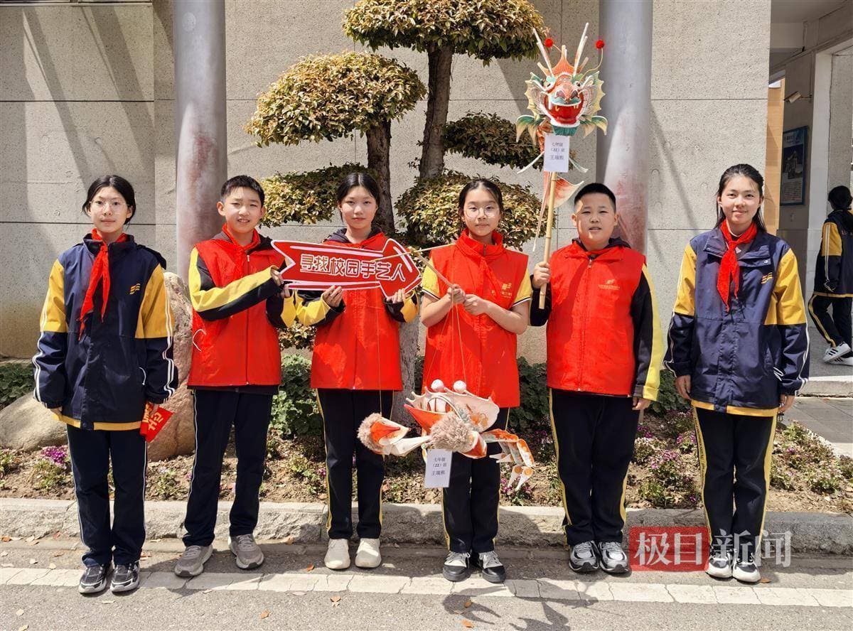武汉三寄宿中学举办非遗作品展，学生与家长共话传统工艺之美