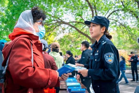北京反诈女警许娜：对抗电诈是一场与犯罪分子的赛跑