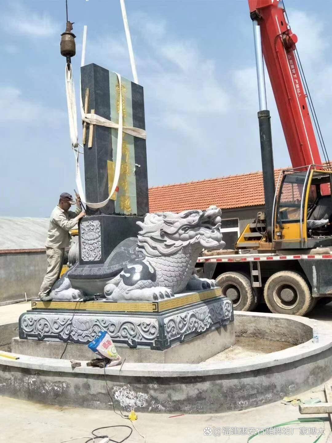 石雕龙龟：传统工艺与现代设计的融合