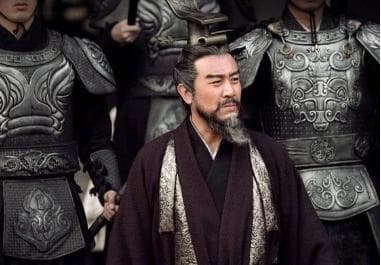 东汉末年为何如此混乱？为何会出现群雄割据的情况？