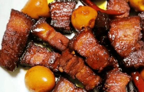 红烧肉，不仅仅是一道美食，它还承载着丰富的文化内涵