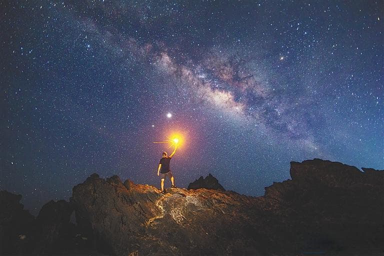 海南有群“追星人”：远离城市喧嚣，捕捉星辰大海