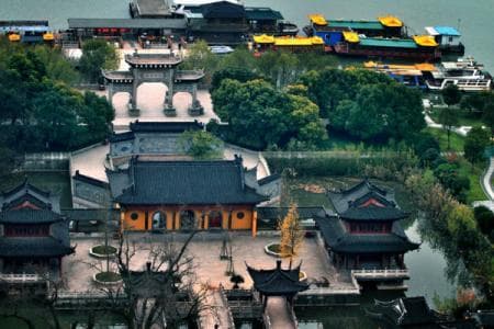 焦山风景区：长江中的“水上公园”
