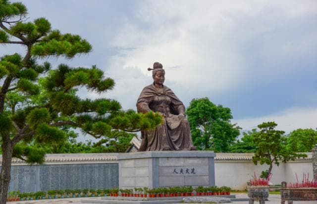 广东现存重要冼夫人文化建筑：从隋唐庙宇到明清遗址