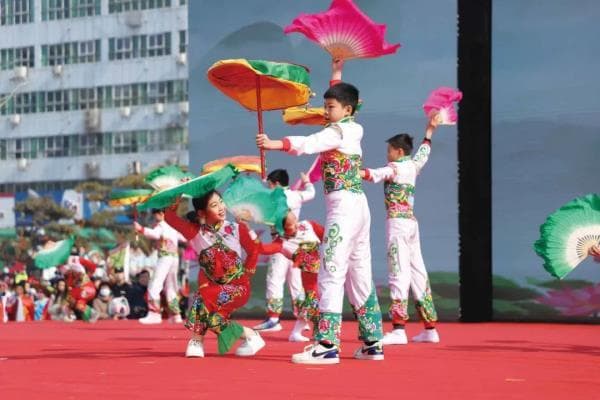 河北井陉：多彩民俗点亮美好生活