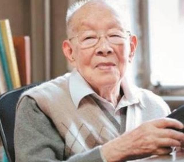 “拼音之父”周有光：112岁仙逝，不吃补品不运动，长寿秘诀有3点