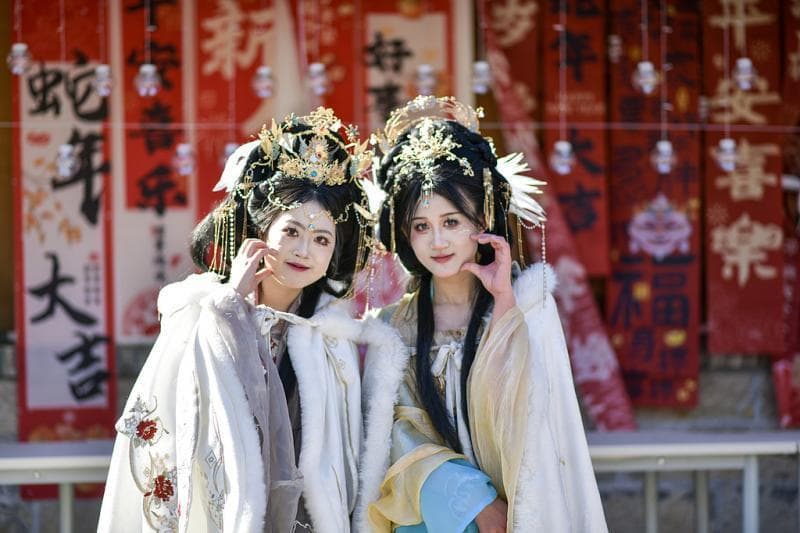团圆旅游两不误  “分段式过年”悄然流行