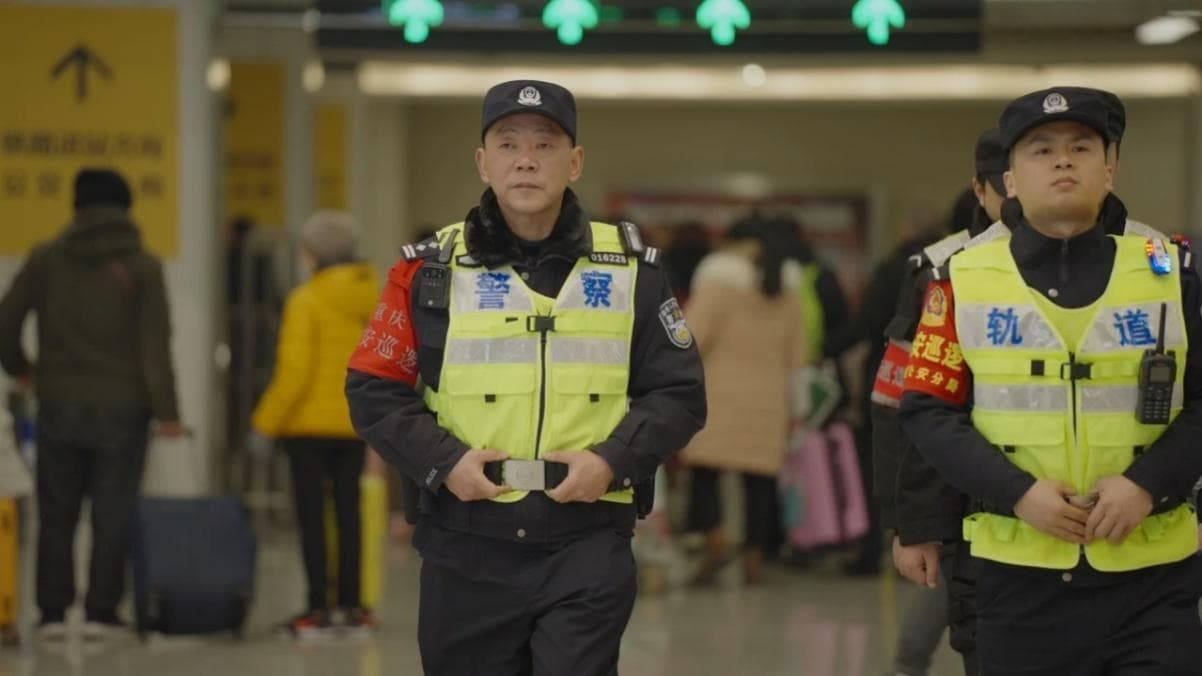 重庆轨道民警黄文兵：用细节和温暖守护平安归途