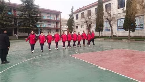 如何教育沉迷游戏的大学生孩子？