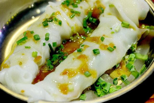 摆地摊卖肠粉挣钱嘛 肠粉摊摆在什么地方生意才好赚钱