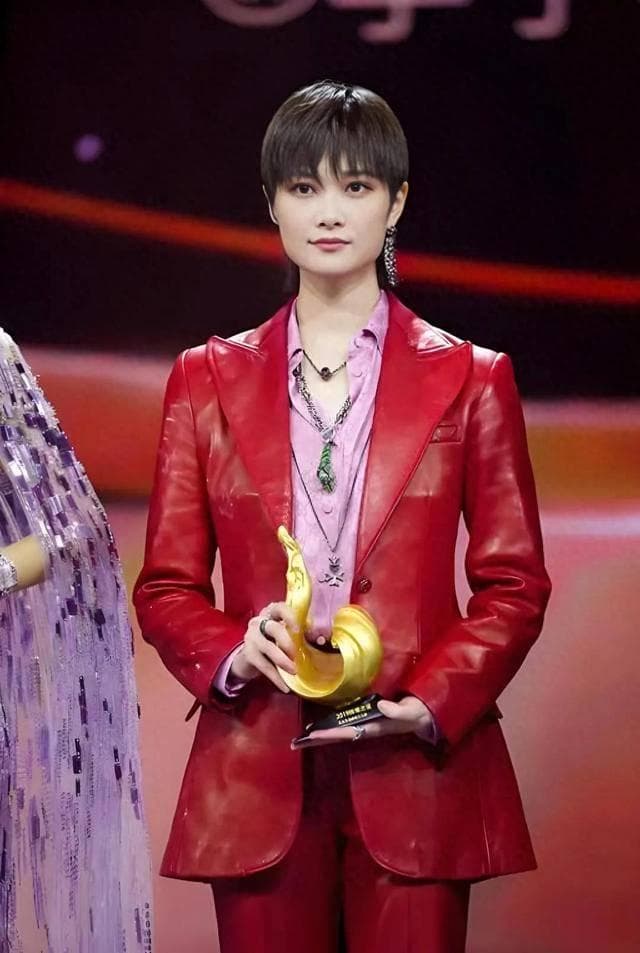 李宇春的励志成长之路