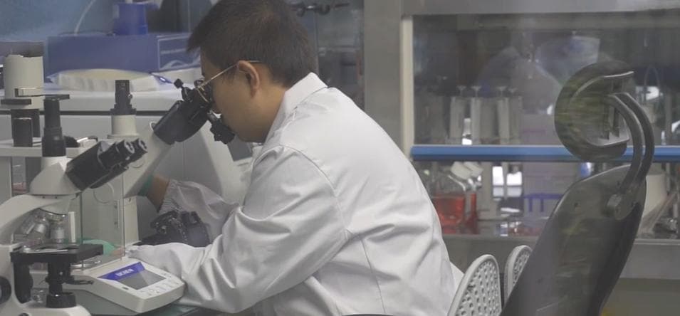 “药神父亲”徐伟：孩子病情已稳定很多，肢体动作也明显好转