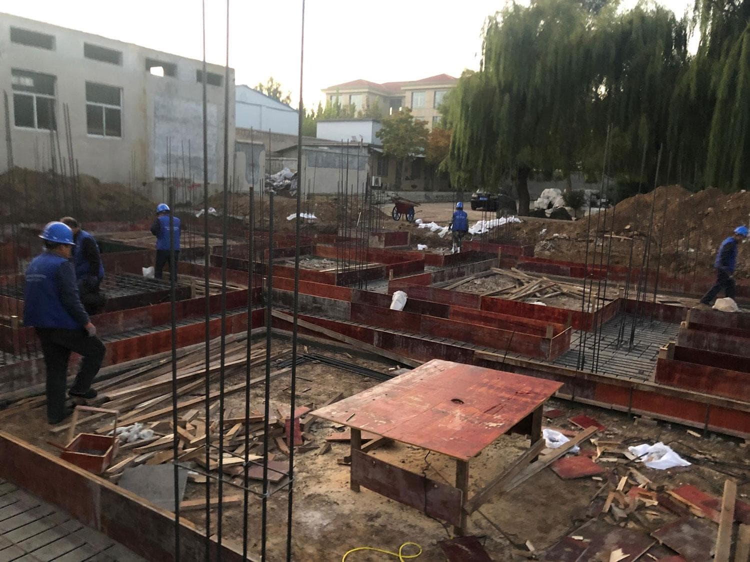 建房莫要贪便宜：劣质钢筋对自建房的危害