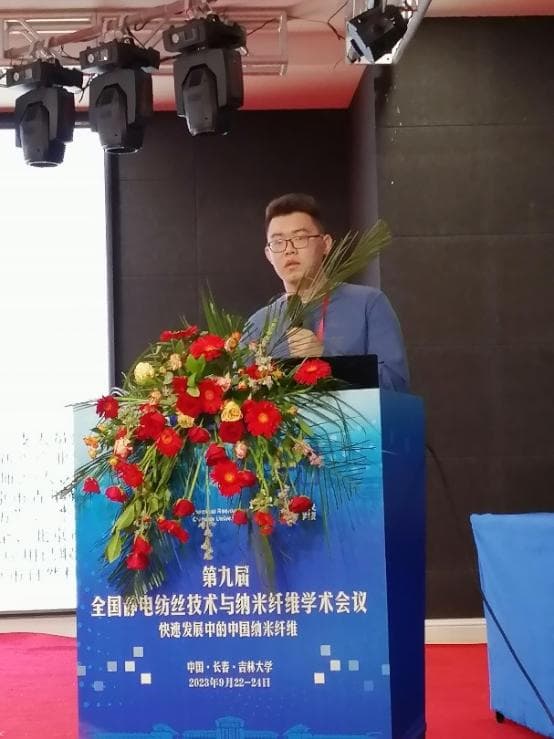 微纳纤维长丝 编织精彩人生——记北京化工大学博士研究生王宇航