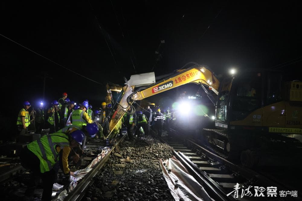 为道岔“舒筋壮骨” 保列车行车安全