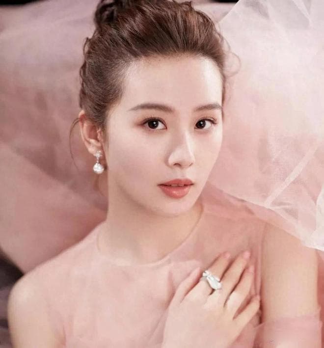 被名字拖累的15位女星：个个貌美，但名字要么读错，要么叫不出来