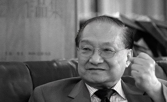 金庸武侠小说风靡全球，其独特“三黑”之道塑造反派，影响力深远