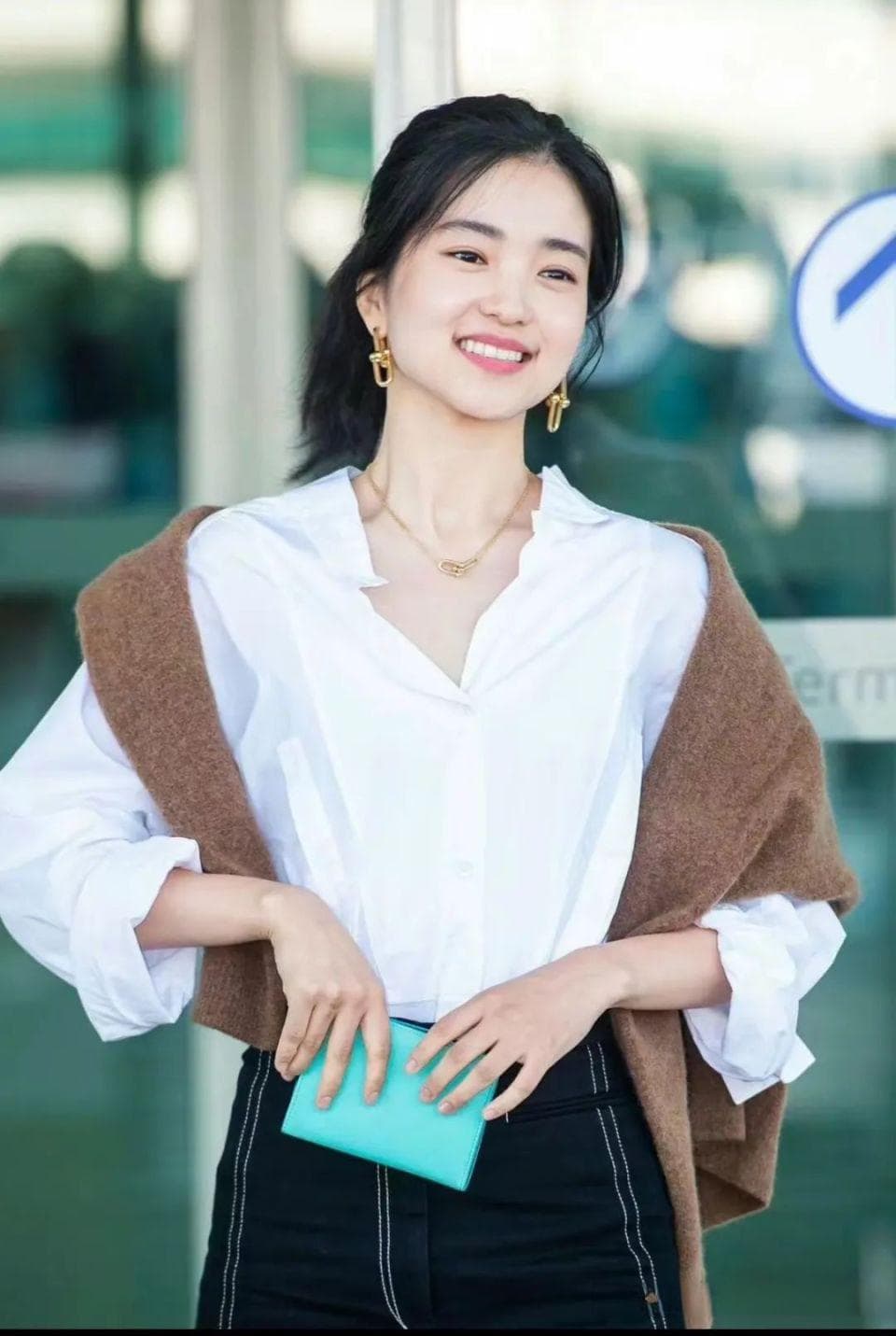 40岁女人穿衣“素雅”，才显气质和高级感，也更容易展现个人魅力