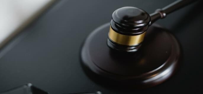 交通事故责任各半怎么赔偿