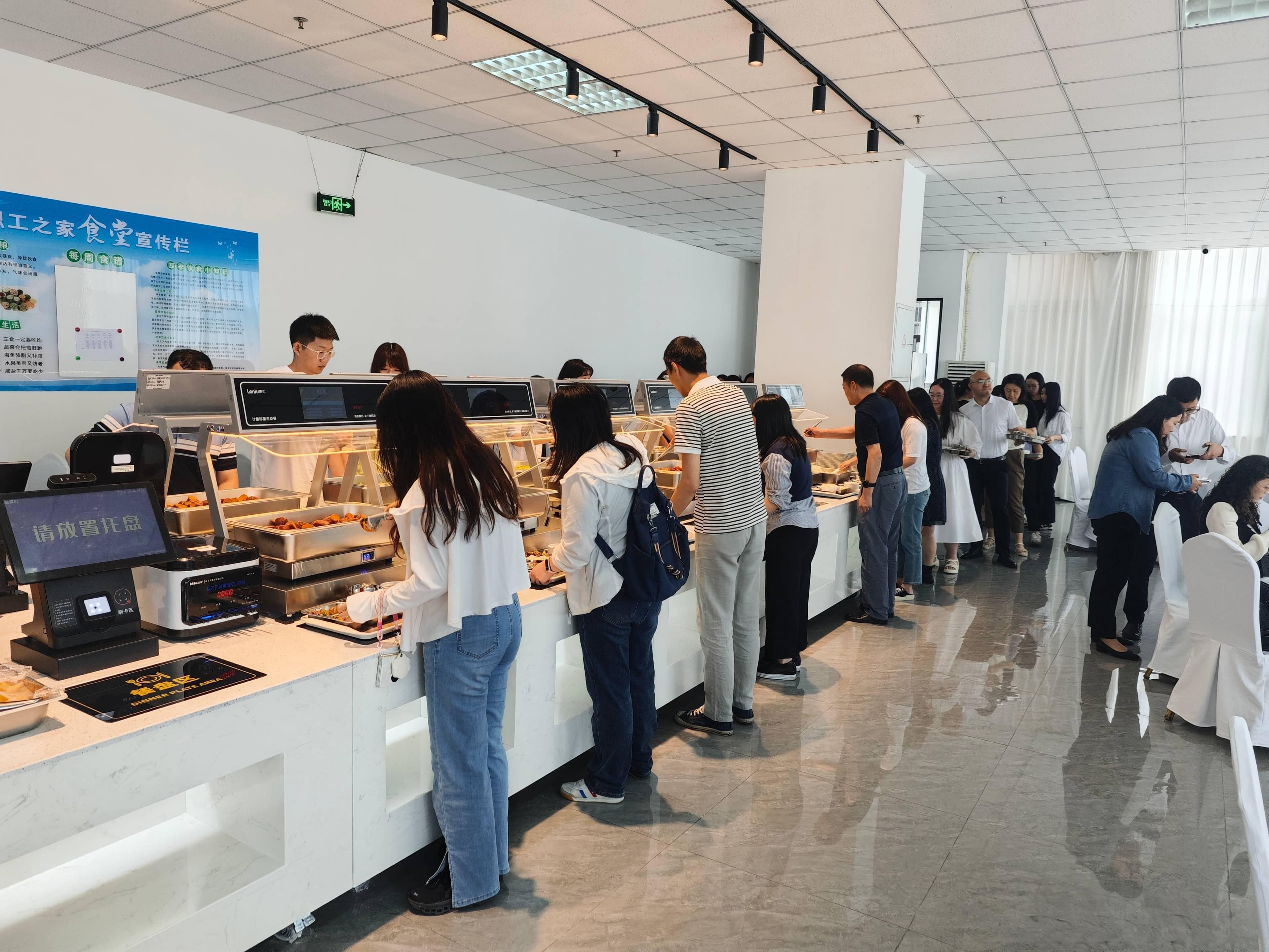 智能化社区食堂安全监管：守护餐桌上的每一份安心