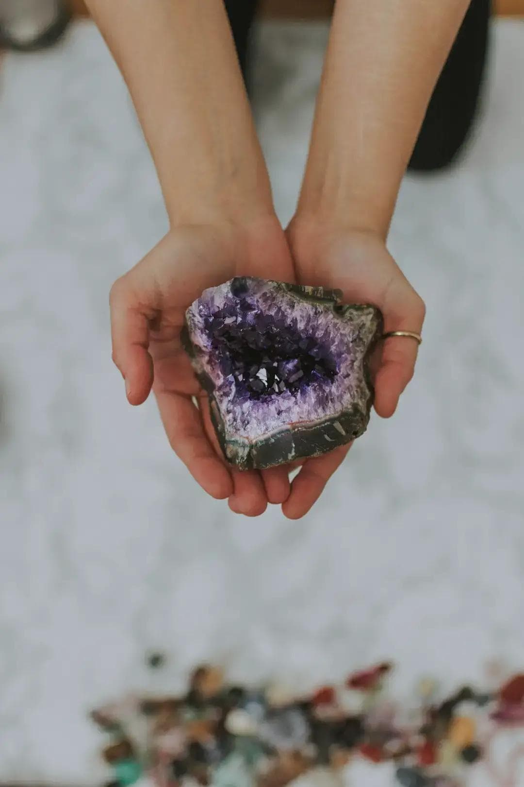 黄发晶、黄水晶是同款水晶吗？有何不同？