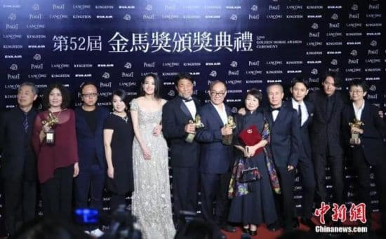 镜头远一点，再远一点：一代电影大师侯孝贤的艺术人生