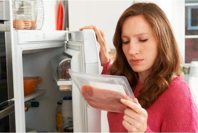 过期24小时的食品还能吃吗？保质期内的就一定安全吗？