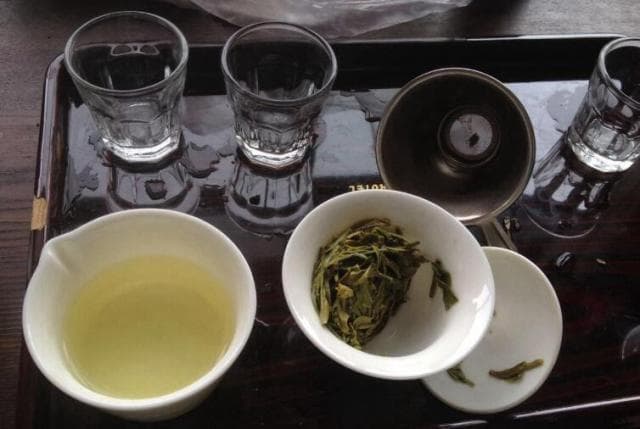 杯子茶渍怎么去除