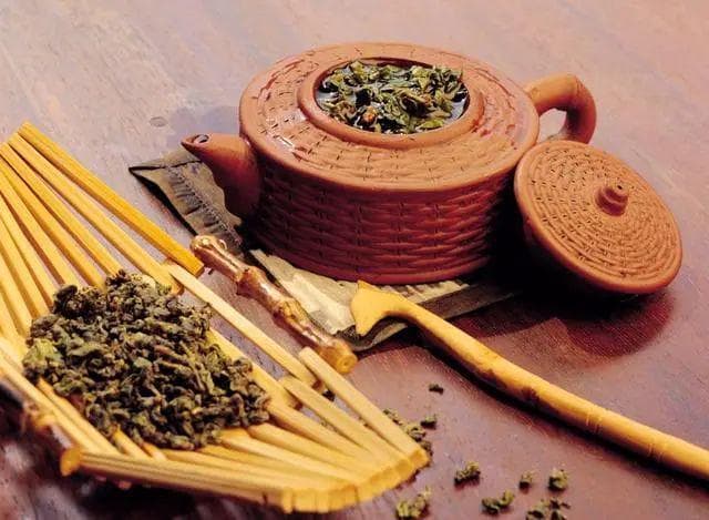 中国十大名茶产地盘点：从西湖龙井到祁门红茶