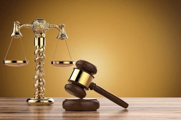 公司前主管盗卖“钻石”游戏币非法获利200余万元，案发后被判有期徒刑四年